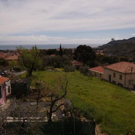 Casa Belvedere Диано Кастело Екстериор снимка
