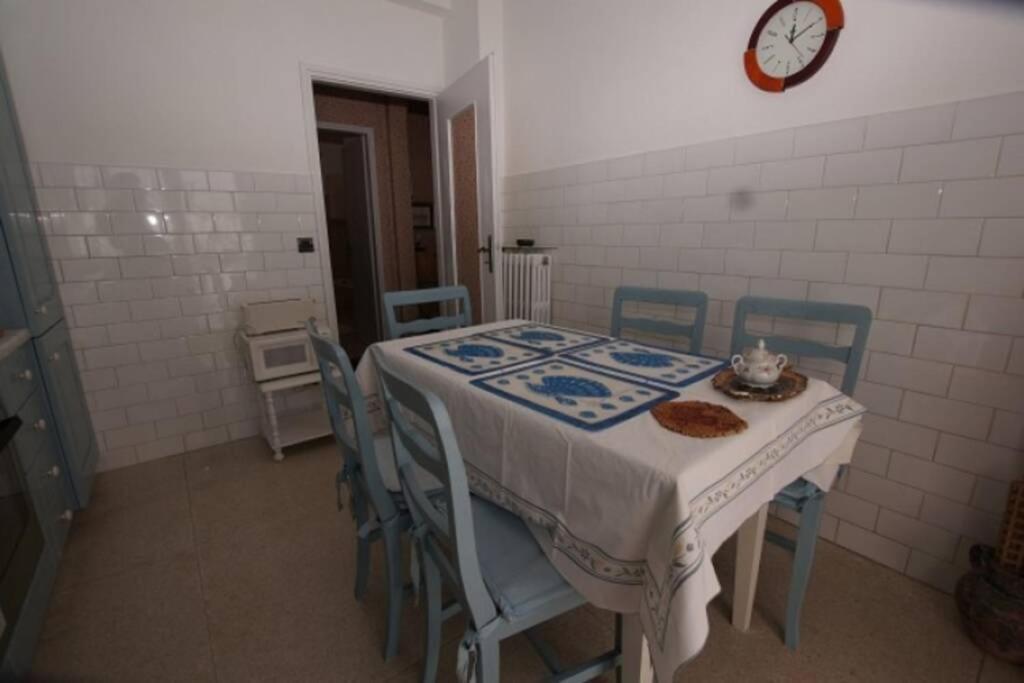 Casa Belvedere Диано Кастело Екстериор снимка