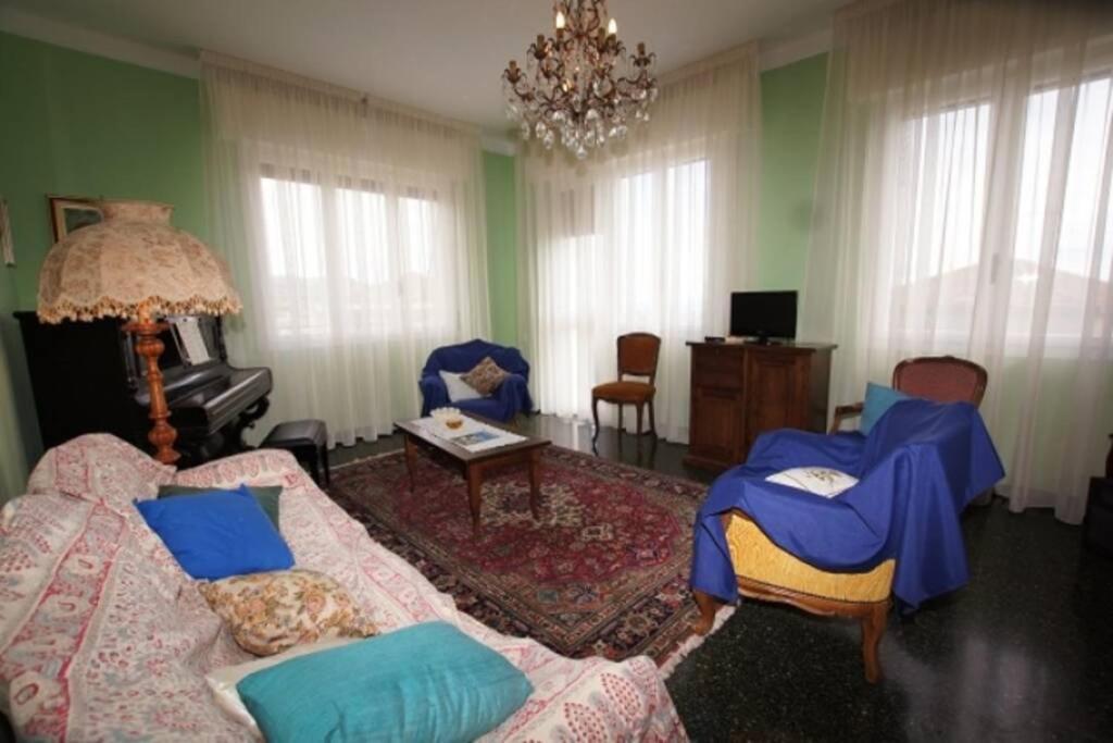 Casa Belvedere Диано Кастело Екстериор снимка