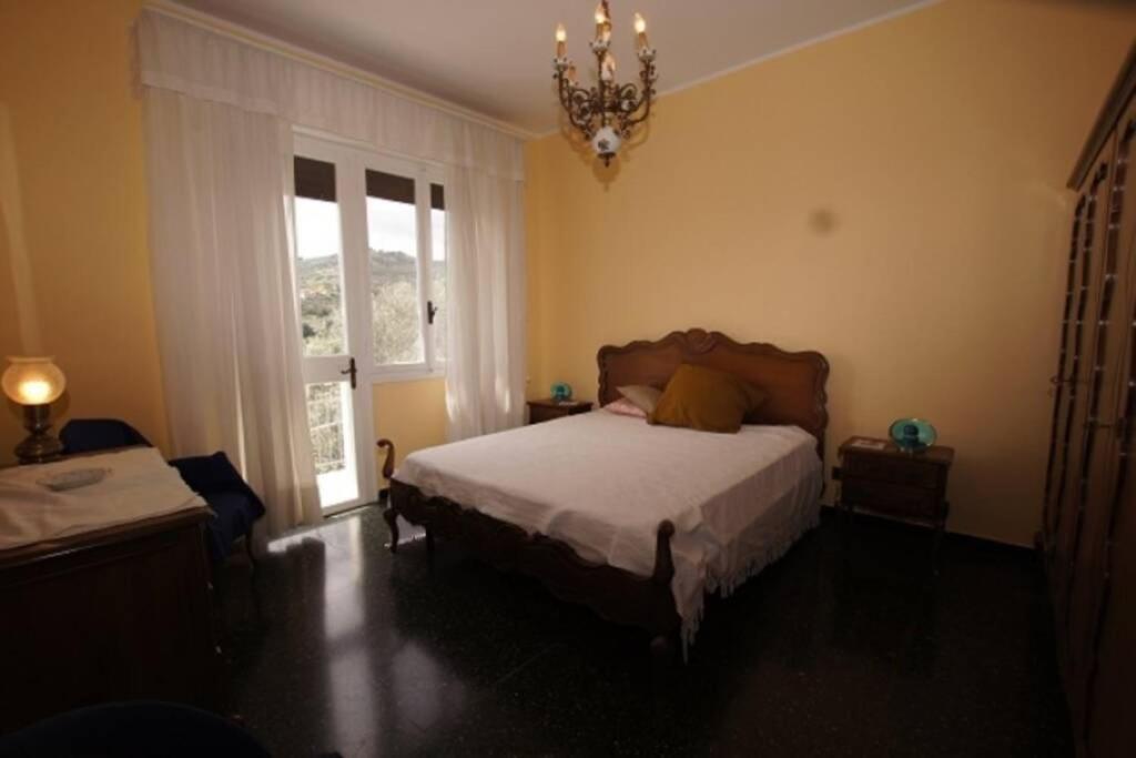 Casa Belvedere Диано Кастело Екстериор снимка
